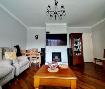 2 bedroom end of terrace house to rent - Photo 4