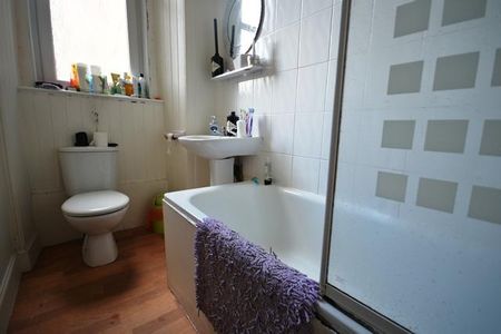 4 bedroom flat share to rent - Photo 5