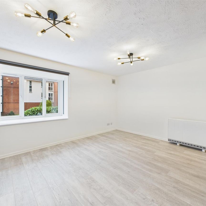 Station Hill, Crawley - Photo 1