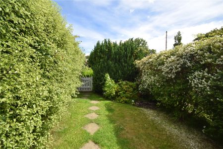 2 bed terraced house to rent in High Street, Scarborough, YO13 - Photo 5