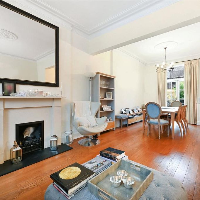 4 bedroom terraced house to rent - Photo 1