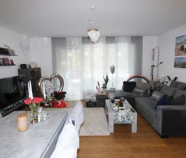 Modern geschnittene 3-Zimmer-Wohnung im Erdgeschoss mit Einbauküche... - Photo 2