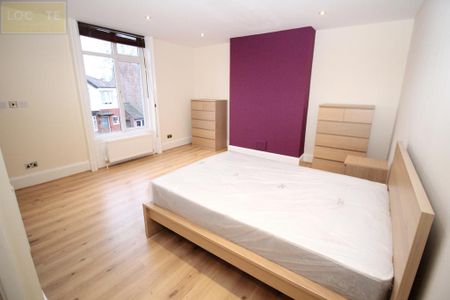 1 bedroom in a house share to rent - Photo 2