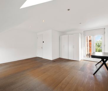 Farquhar Road, SW19, London - Photo 3