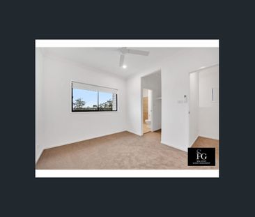 MODERN 3 BEDROOM MODERN DUPLEX - Photo 1