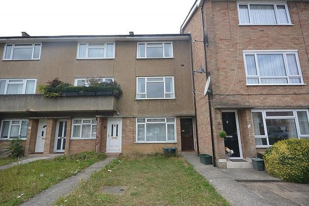 2 bedroom ground floor flat to rent - Photo 1