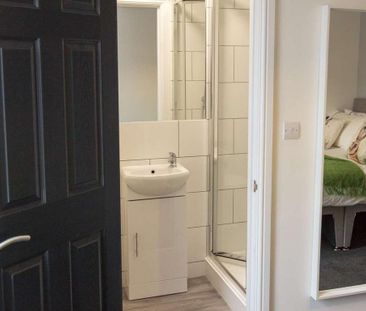 Terraced house to rent - Photo 5