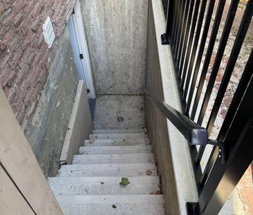 For Lease - 98 Centre Street Unit# Basement, Brampton, Ontario - Photo 5