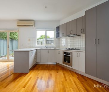 Modern and Location! - Photo 2