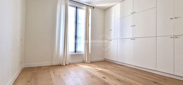 Appartement climatisé, dernier étage face Ambassade de GB, - Photo 1