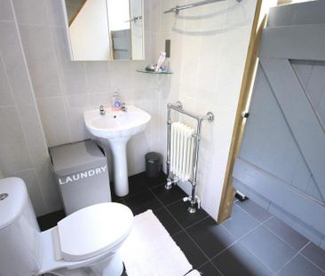 1 bedroom barn conversion to rent - Photo 1