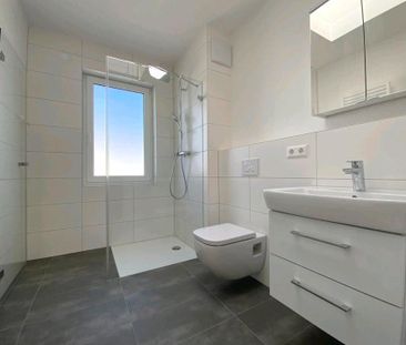 Helle 2-Zimmer-Wohnung mit Terrasse und Einbauküche - Photo 4