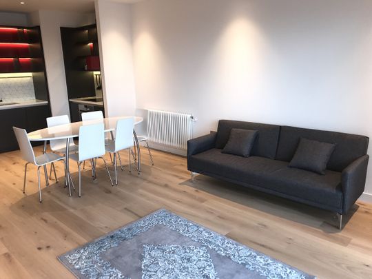 1 Bed Flat, Modena House, E14 - Photo 1