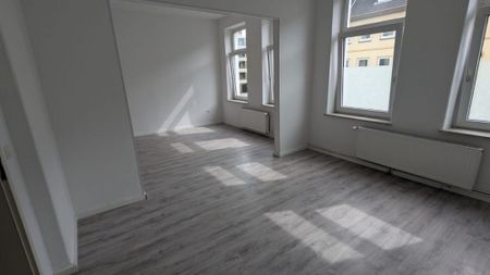 4,5-Zimmer-Wohnung mit zwei Badezimmern - sofort bezugsfrei - Photo 3