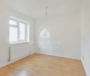 4 bedroom detached house to rent - Photo 5