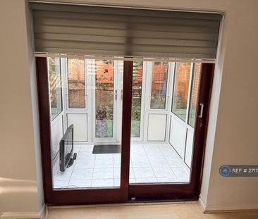 2 bedroom semi-detached house to rent - Photo 5