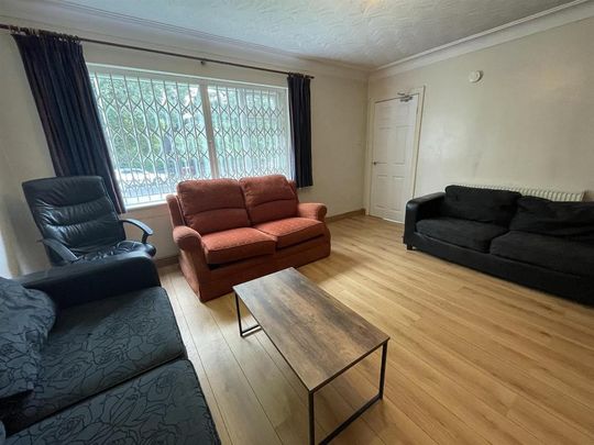 6 bedroom terraced house to rent - Photo 1