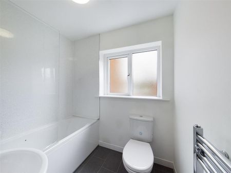 2 bedroom terraced house to rent - Photo 3