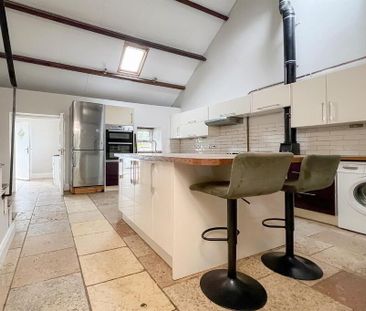 3a Dromara Road, Hillsborough, BT26 6HY - Photo 1