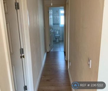 2 bedroom flat to rent - Photo 6