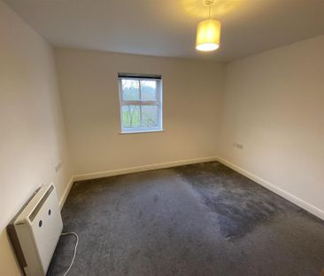 3 bedroom flat to rent - Photo 6
