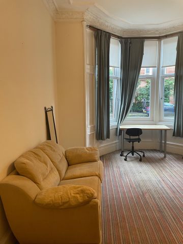 3 Bed Flat, West Princes Street, G4 - Photo 2