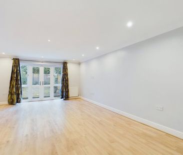 3 bedroom terraced house to rent - Photo 6