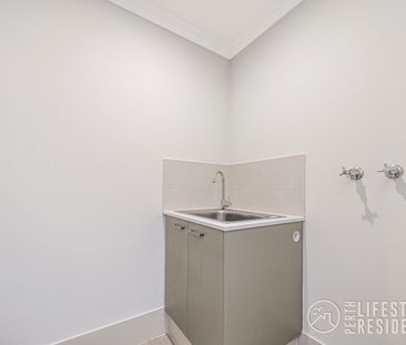 PERFECT DOWNSIZER IN EGLINTON - Photo 1