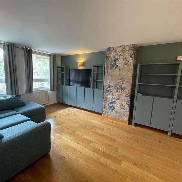 More Close, St Paul's Court, W14 - Photo 1