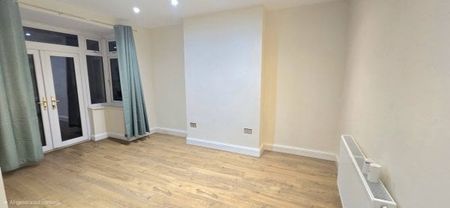 Twyford Abbey Road, London NW10 7ET, Property for rent - Photo 2