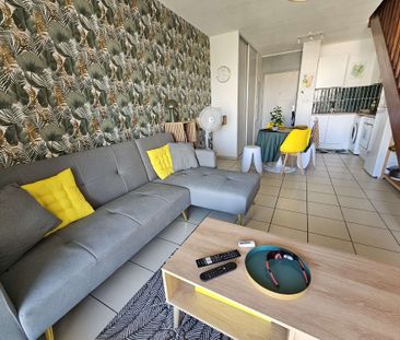 Location Appartement 3 pièces 53m² LA BRETAGNE 97490 - Photo 2