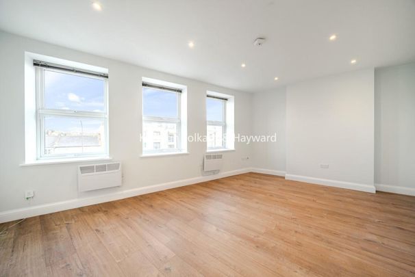 Rushey Green, London SE6 - Photo 1