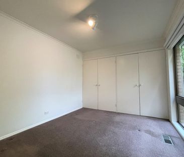 Spacious 2 Bedroom Townhouse - Photo 5