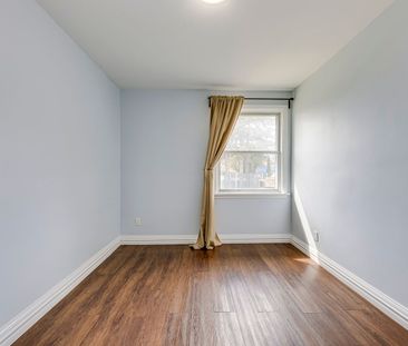 For Lease - 16 Northglen Avenue, Toronto, Ontario - Photo 3