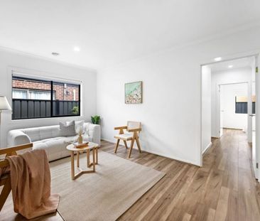 House So Nice, Even Your Plants Will Start Complaining if You Leave - Photo 6