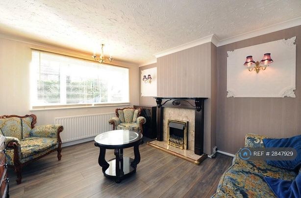 2 bedroom bungalow to rent - Photo 1