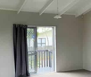 Quiet Cul-de-Sac Living in Onerahi - Photo 4