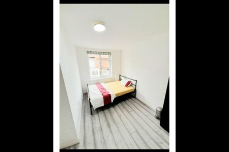 Room in a Shared House, Erith Road, LE2 - Photo 2