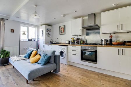 2 bedroom apartment to rent - Photo 4