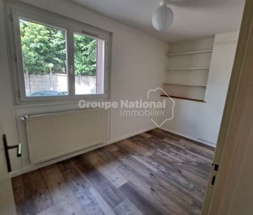 Appartement T4 de 72.30m2 - 185 Avenue Charles de Gaulle 69160 TASS... - Photo 2