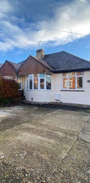 2 bedroom bungalow to rent - Photo 2