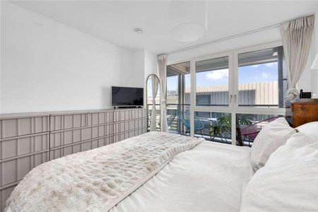 Courtyard Apartments, Avantgarde Place, London, E1 - Photo 5