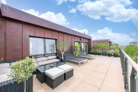 3 bedroom penthouse to rent - Photo 3