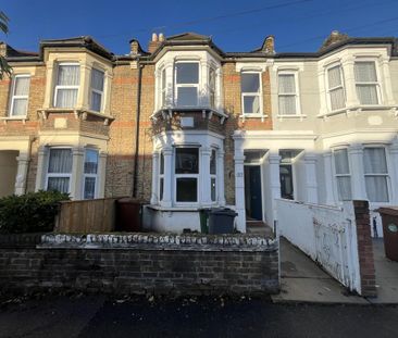 3 bedroom terraced house to rent - Photo 4