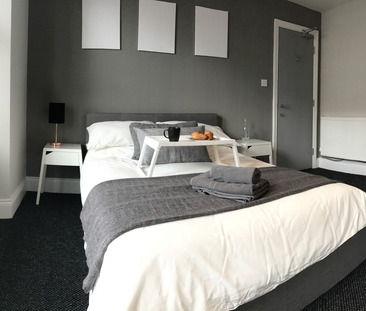 Ninth Avenue Unit 5 - Photo 2