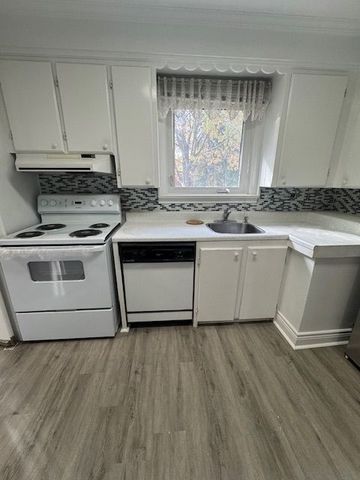 For Lease - 163 Newton Drive, Toronto, Ontario - Photo 4