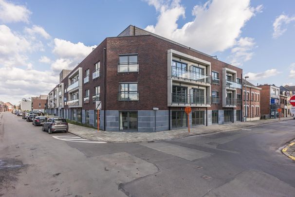 Assistentiewoning op een topligging in het centrum - Photo 1