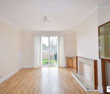 Kingsmere Park, Kingsbury, London, NW9 8PL - Photo 4