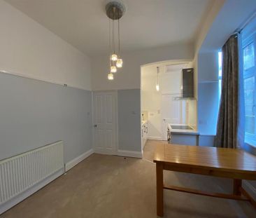 2 bedroom ground floor flat to rent - Photo 4