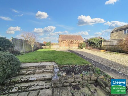 4 bed semi-detached house to rent in Gretton Road, Cheltenham, GL52 - Photo 2